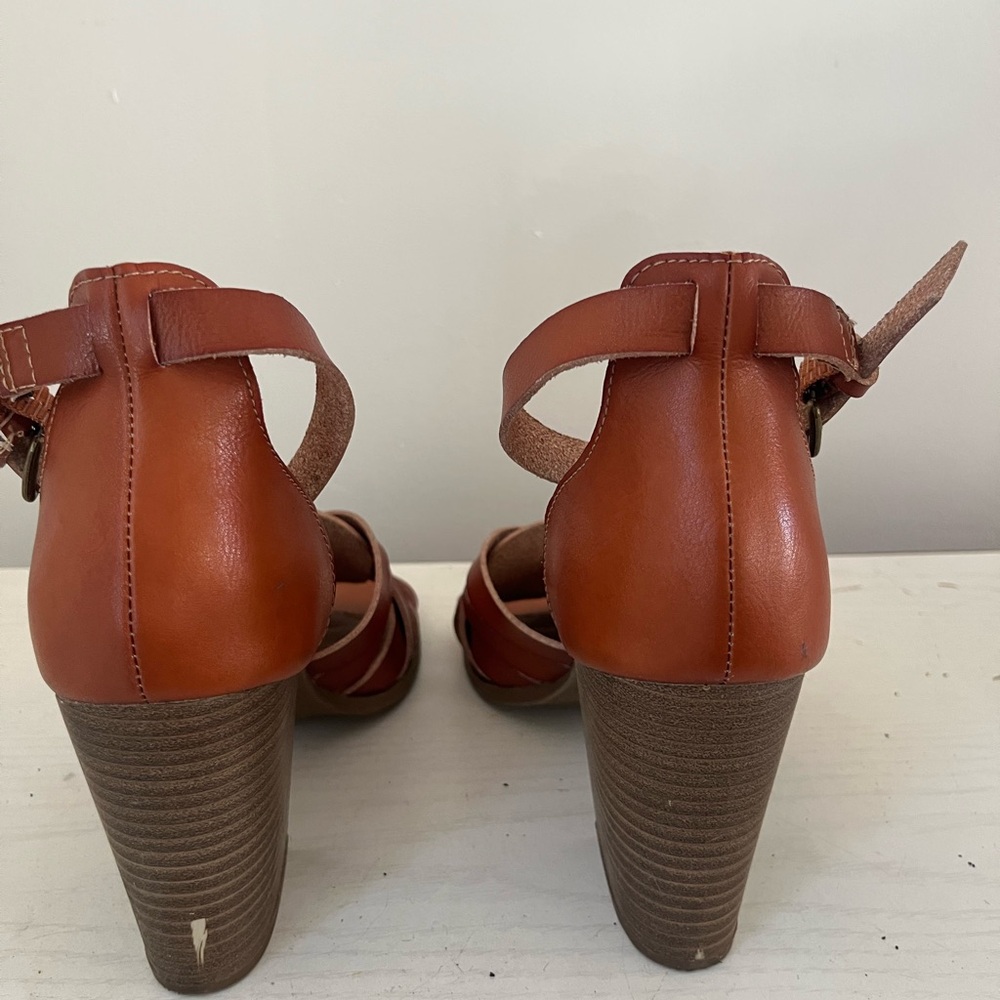 Universal Thread Brown Heels - image 5